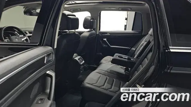 Volkswagen Tiguan 2023 — Photo 38/39