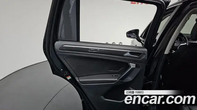 Volkswagen Tiguan 2023 — Photo 24/39