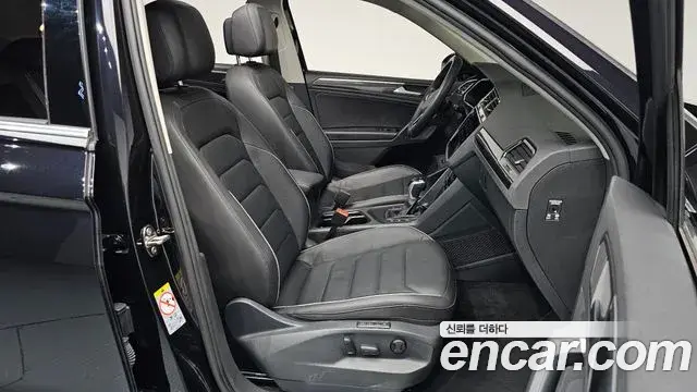 Volkswagen Tiguan 2023 — Photo 25/39