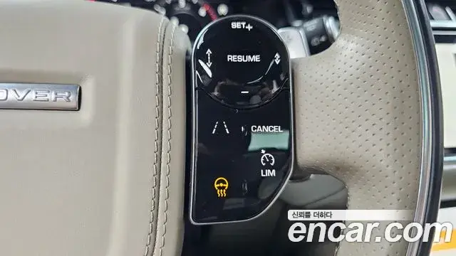 Land Rover Range Rover Velar 2018 — ფოტო 31/36