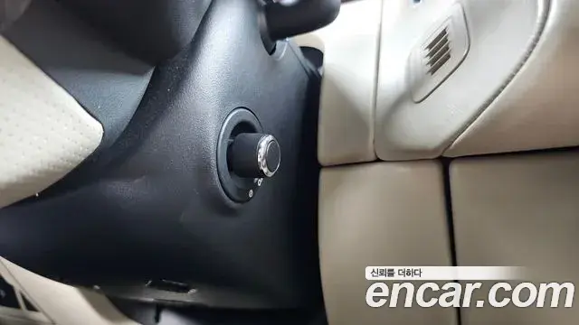 Land Rover Range Rover Velar 2018 — ფოტო 36/36