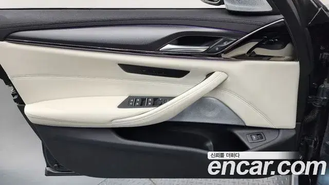 BMW M5 2020 — ფოტო 22/36