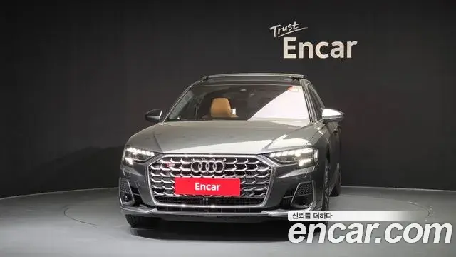 Audi S8 2025 — Şəkil 30/36