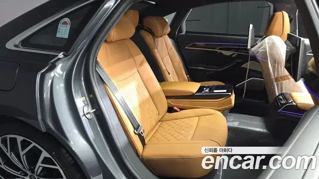 Audi S8 2025 — Şəkil 17/36
