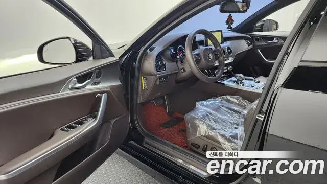 Kia Stinger 2018 — Photo 8/20