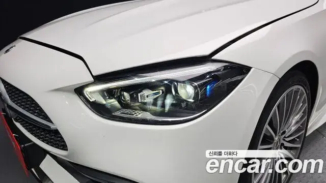 Mercedes-Benz C-Class 2023 — ფოტო 17/32