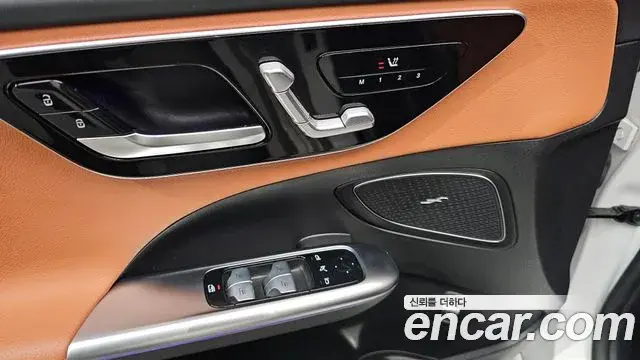 Mercedes-Benz C-Class 2023 — ფოტო 22/32