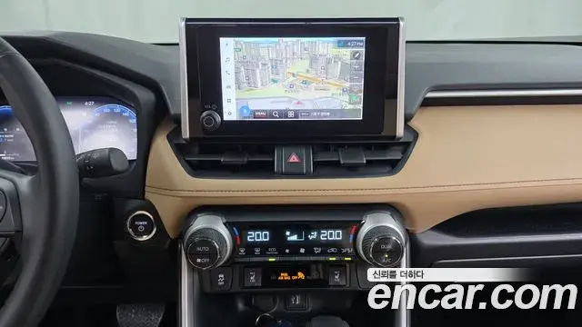 Toyota RAV4 2023 — Şəkil 6/20