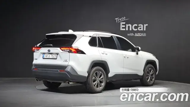 Toyota RAV4 2024 — Şəkil 6/20