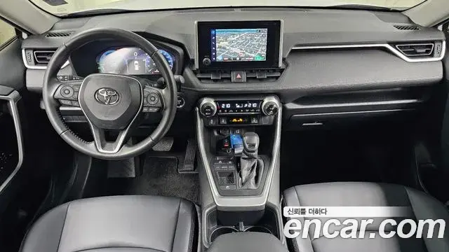 Toyota RAV4 2024 — Şəkil 8/20