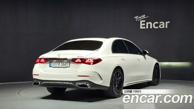 Mercedes-Benz E-Class 2025 — Фото 2/20