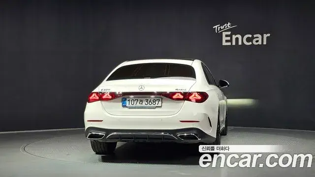 Mercedes-Benz E-Class 2025 — Фото 4/20