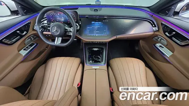 Mercedes-Benz E-Class 2025 — Фото 7/20