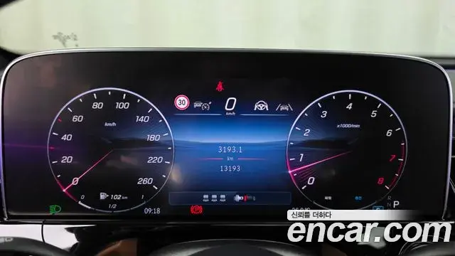 Mercedes-Benz E-Class 2025 — Фото 8/20