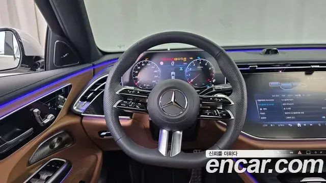 Mercedes-Benz E-Class 2025 — Фото 12/20