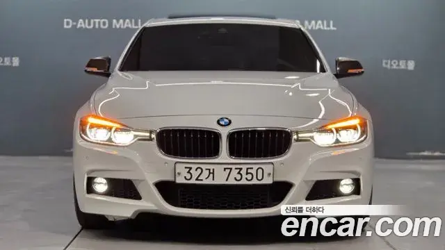 BMW 3 Series 2018 — ფოტო 16/20