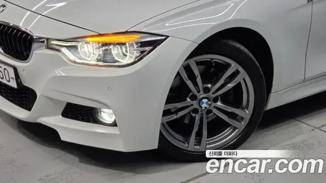 BMW 3 Series 2018 — ფოტო 11/20