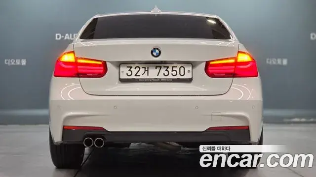 BMW 3 Series 2018 — ფოტო 1/20
