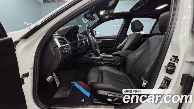BMW 3 Series 2018 — ფოტო 20/20