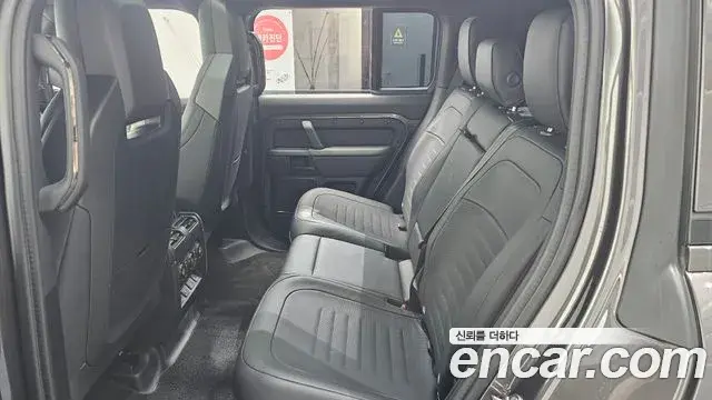 Land Rover Defender 2025 — Фото 4/20