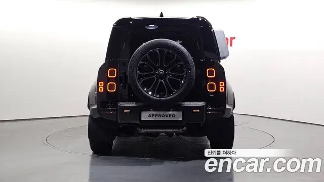 Land Rover Defender 2025 — Фото 6/20