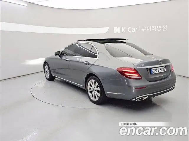 Mercedes-Benz E-Class 2019 — ფოტო 3/20