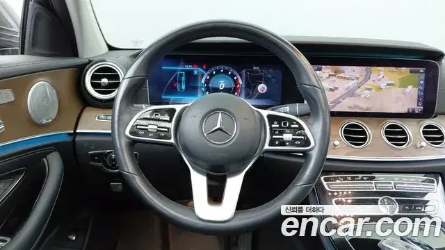 Mercedes-Benz E-Class 2019 — ფოტო 20/20