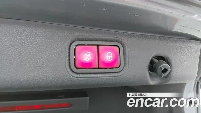Mercedes-Benz E-Class 2019 — ფოტო 7/20