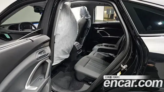 Audi Q5 2025 — Photo 2/39