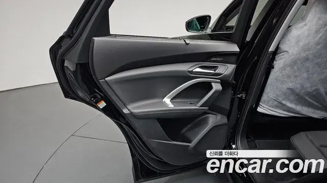 Audi Q5 2025 — Photo 25/39