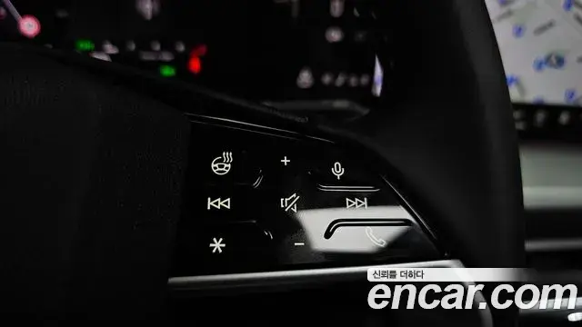 Audi Q5 2025 — Photo 18/39