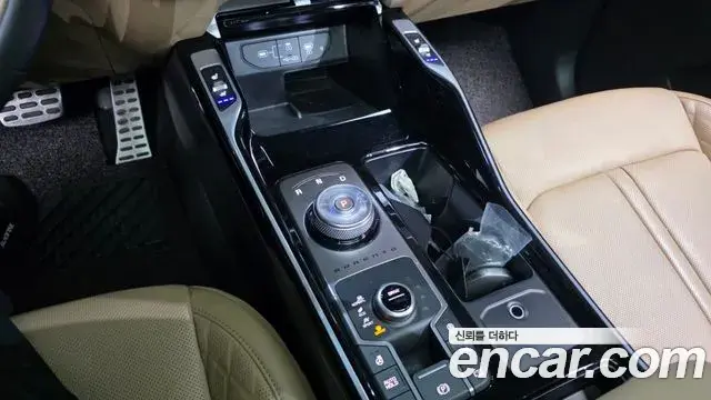 Kia Sorento 2024 — ფოტო 20/41