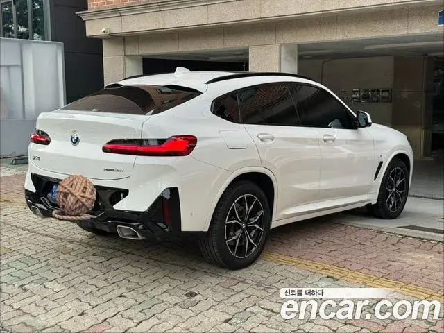 BMW X4 2023 — Photo 11/20