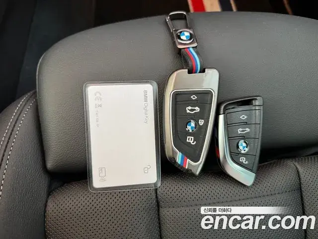 BMW X4 2023 — Photo 2/20