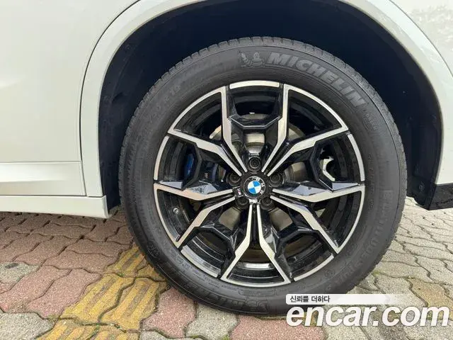 BMW X4 2023 — Photo 6/20