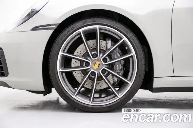Porsche 911 2020 — Şəkil 18/20