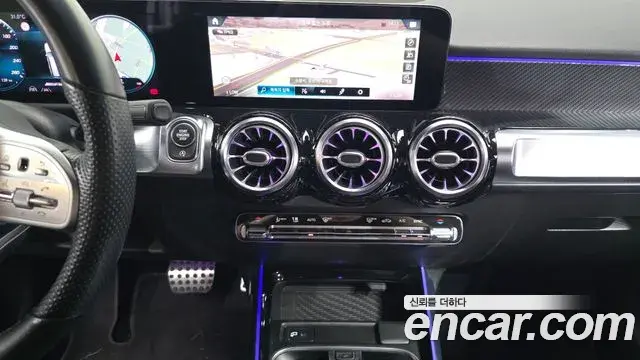 Mercedes-Benz GLB-Class 2021 — Şəkil 4/20