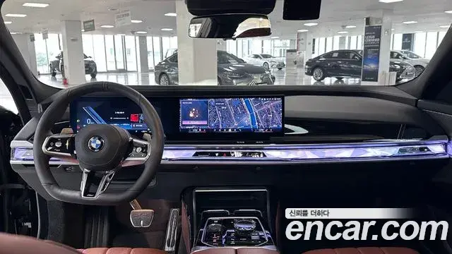 BMW 7 Series 2025 — ფოტო 8/20