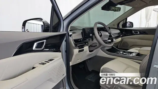 Kia Carnival 2024 — Photo 31/35