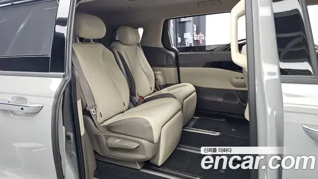 Kia Carnival 2024 — Photo 13/35