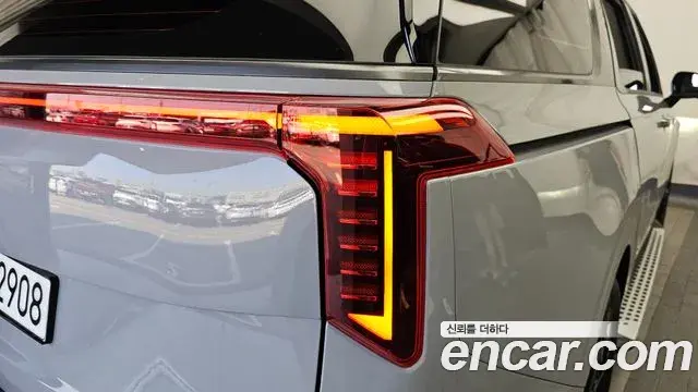Kia Carnival 2024 — Photo 25/35