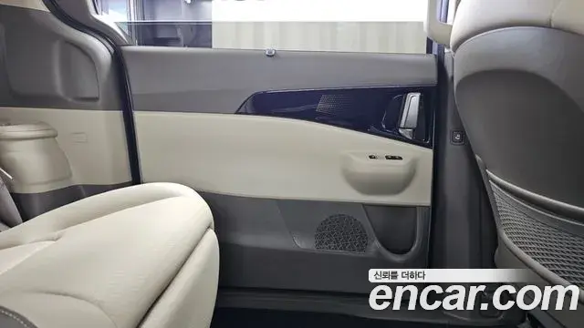 Kia Carnival 2024 — Photo 2/35