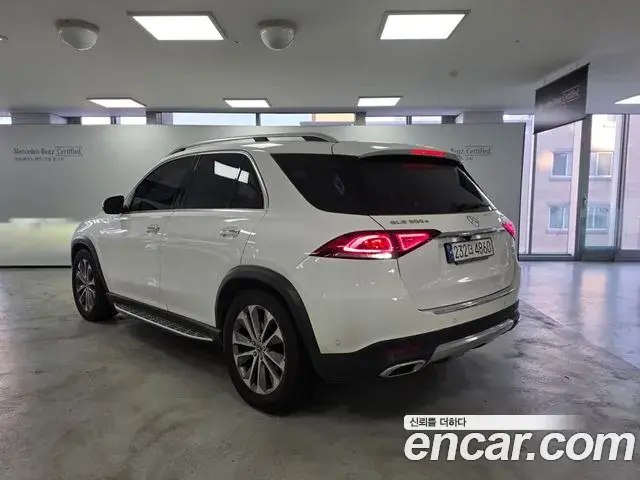 Mercedes-Benz GLE-Class 2023 — Фото 1/20