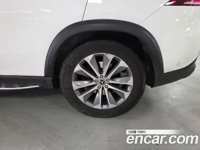 Mercedes-Benz GLE-Class 2023 — Фото 4/20