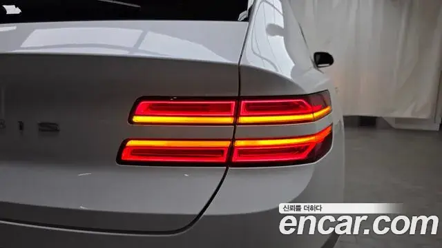 Genesis GV80 2022 — Şəkil 30/33