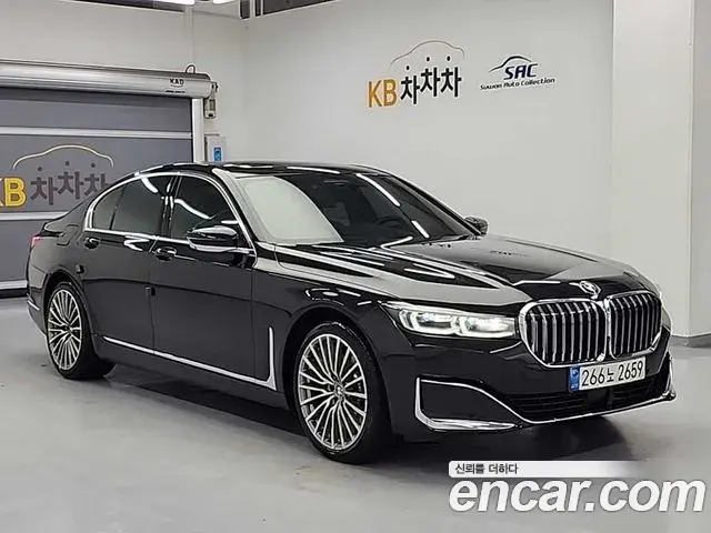 BMW 7 Series 2020 — ფოტო 11/20