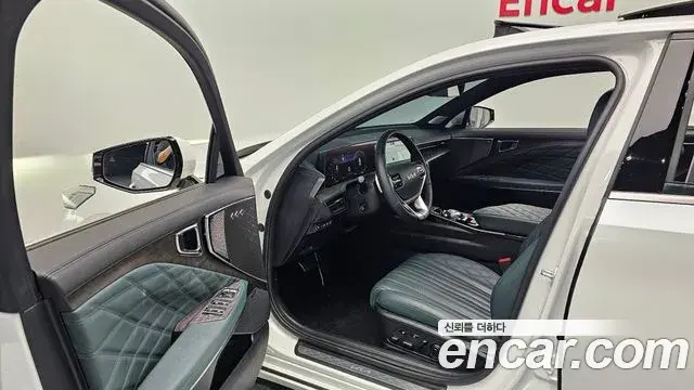 Kia K8 2023 — Photo 3/31