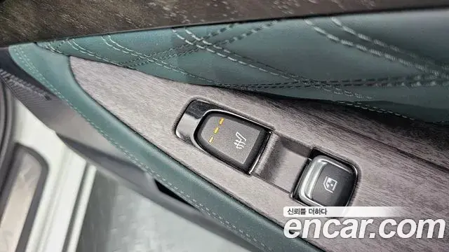 Kia K8 2023 — Photo 17/31