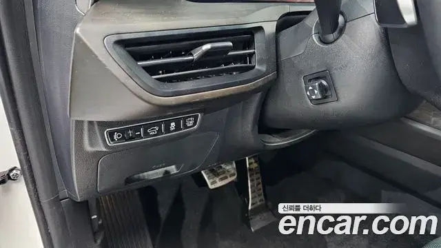 Kia K8 2023 — Photo 11/31