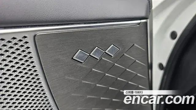 Kia K8 2023 — Photo 6/31